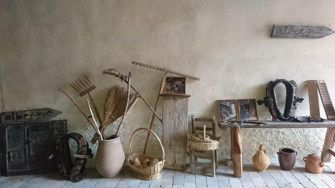 Albergue Villares De Orbigo - Solo Para Peregrinos Exterior foto