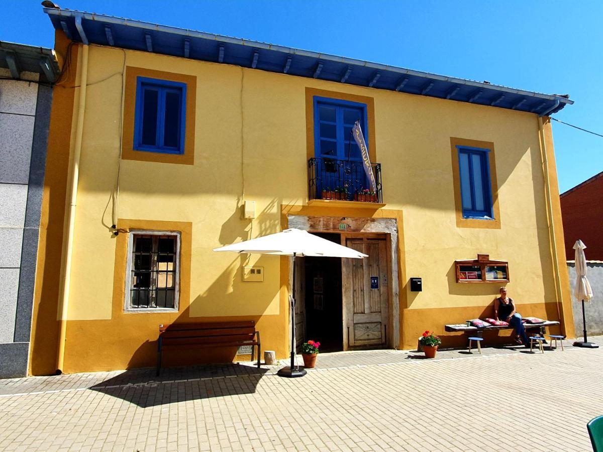 Albergue Villares De Orbigo - Solo Para Peregrinos Exterior foto