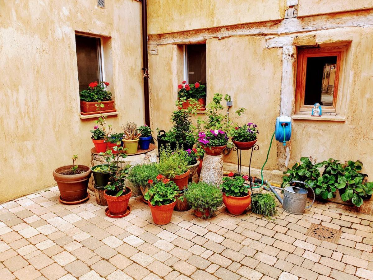 Albergue Villares De Orbigo - Solo Para Peregrinos Exterior foto