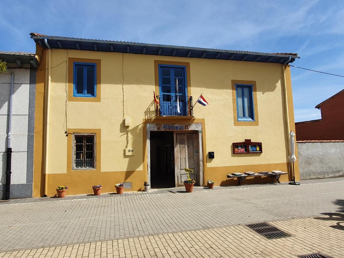 Albergue Villares De Orbigo - Solo Para Peregrinos Exterior foto